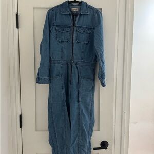 Madewell x Goop - Blue Denim Overalls with Relaxed Fit and Collared Neckline